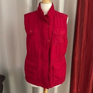Karen Scott red vest. Large. Excellent condition.